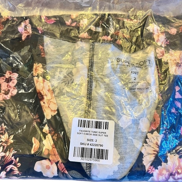 TORRID Women's Favorite V-Neck Super Soft Jersey Tunic Tee 2X NWT PLUS SIZE - Picture 6 of 6